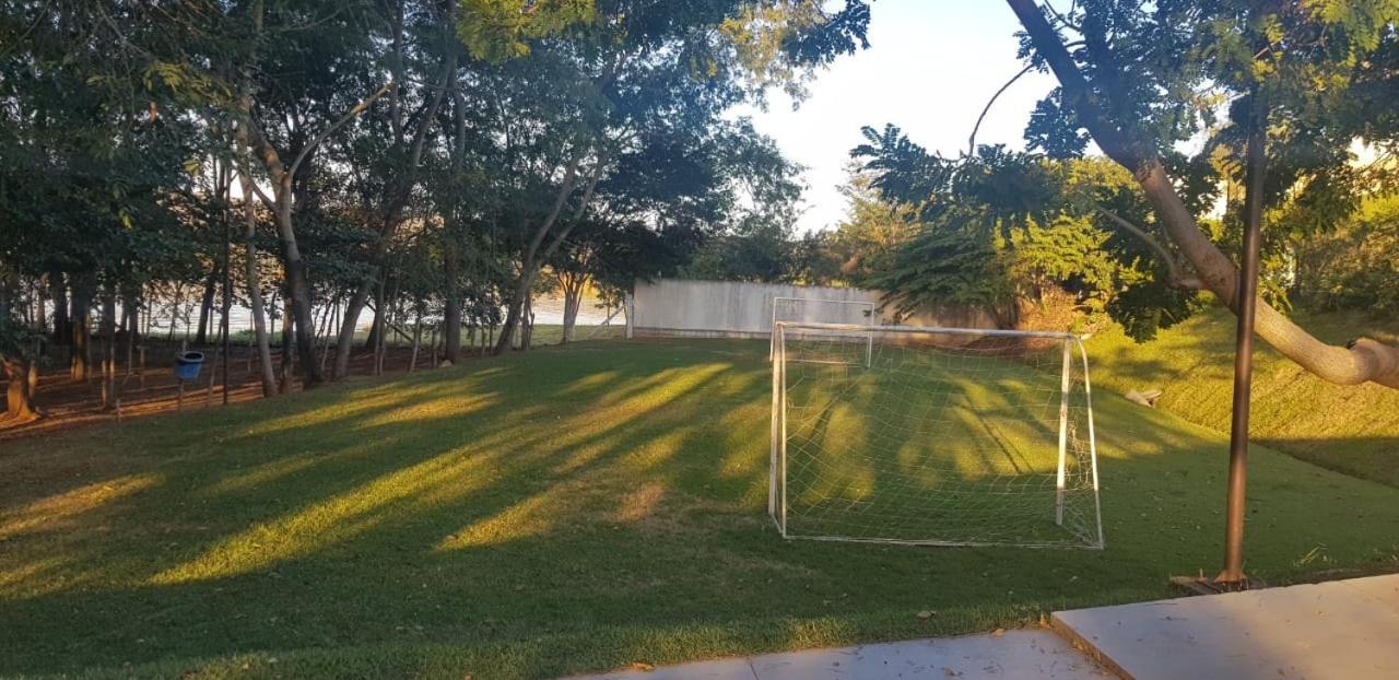 Do Lago, Com Churrasqueira Privativa , Cozinha , Internet Banda Larga, Rampa Barco E Jet, Pesqueiro - B101 Caldas Novas