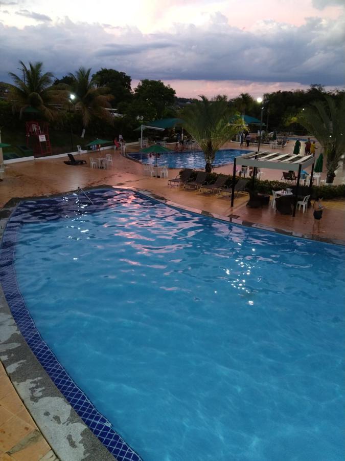 Do Lago, Com Churrasqueira Privativa , Cozinha , Internet Banda Larga, Rampa Barco E Jet, Pesqueiro - B101 Apartamento Caldas Novas