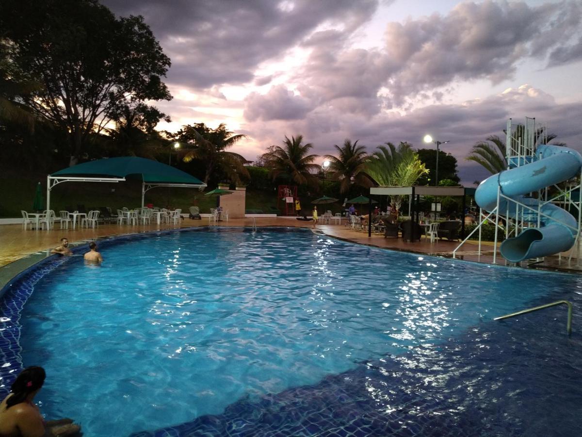 Do Lago, Com Churrasqueira Privativa , Cozinha , Internet Banda Larga, Rampa Barco E Jet, Pesqueiro - B101 Apartamento Caldas Novas