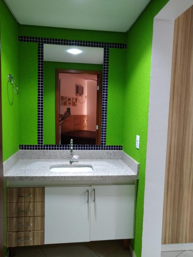 Apartamento Do Lago, Com Churrasqueira Privativa , Cozinha , Internet Banda Larga, Rampa Barco E Jet, Pesqueiro - B101