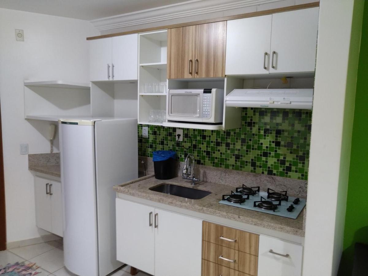 Apartamento Do Lago, Com Churrasqueira Privativa , Cozinha , Internet Banda Larga, Rampa Barco E Jet, Pesqueiro - B101 *